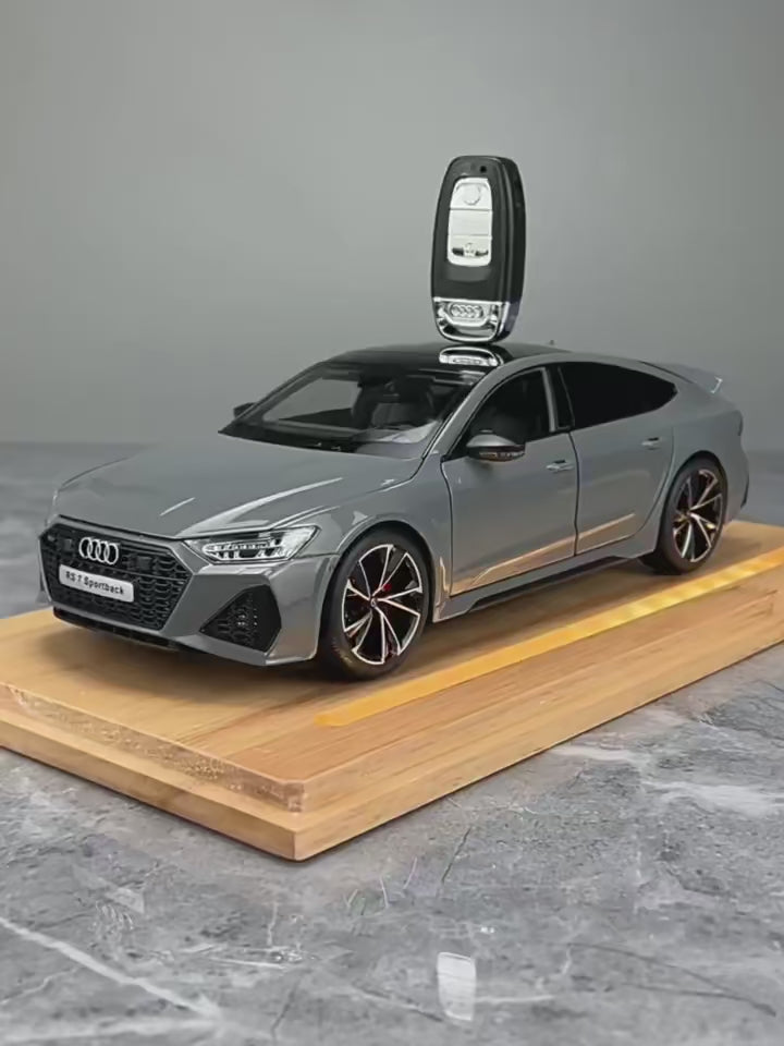 1:18 Audi RS7 Sportback Diecast Model with Remote Key