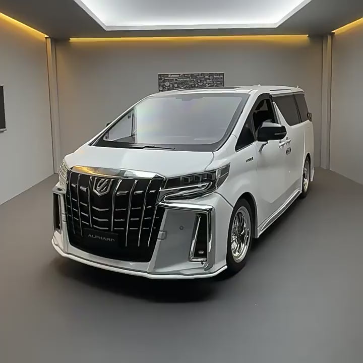 1:18 Scale Diecast Toyota Alphard Car Model with Lights, Sound and Door Open Switch