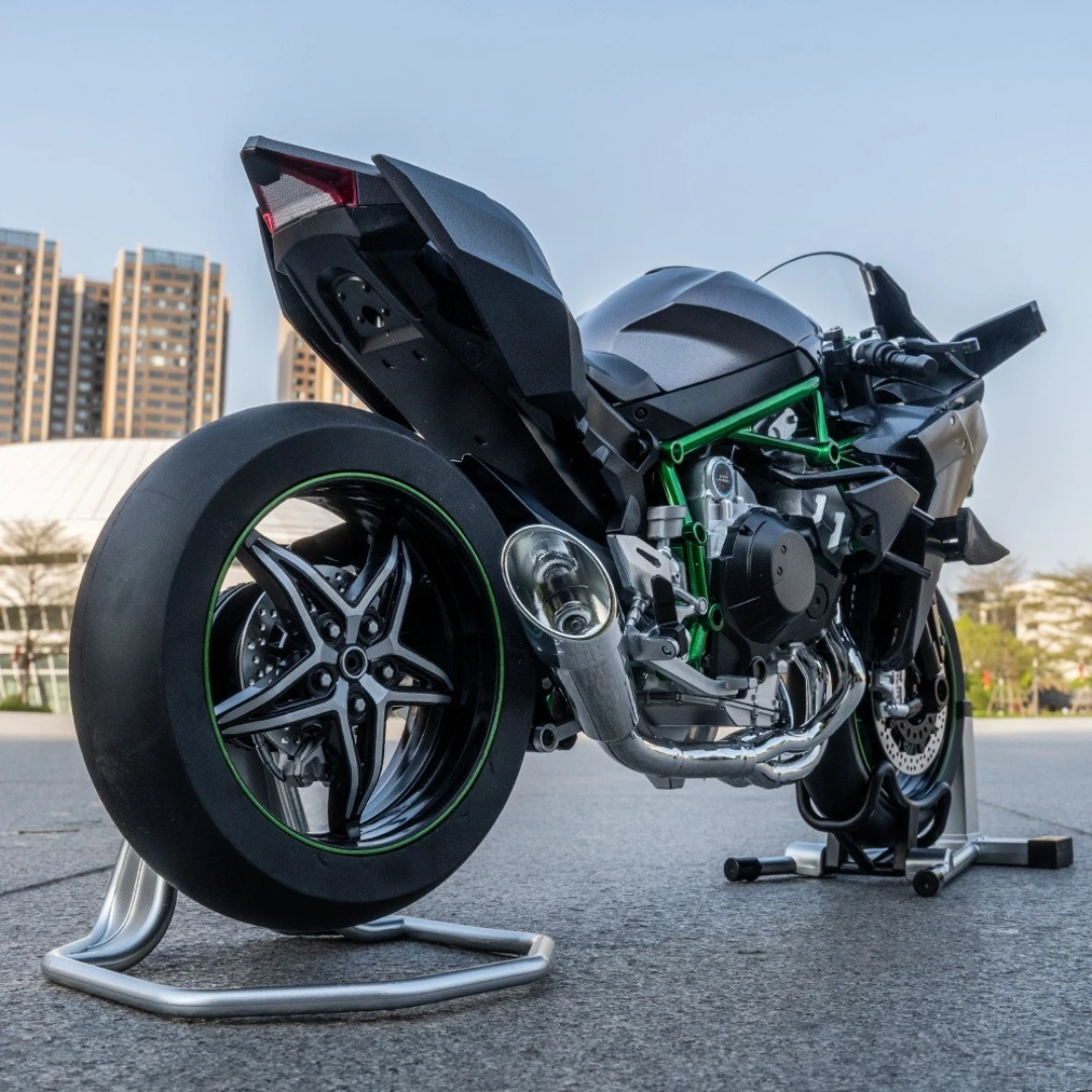 1:6 Kawasaki Ninja H2R Miniature Simulation Bike Model - Silver/Black Edition